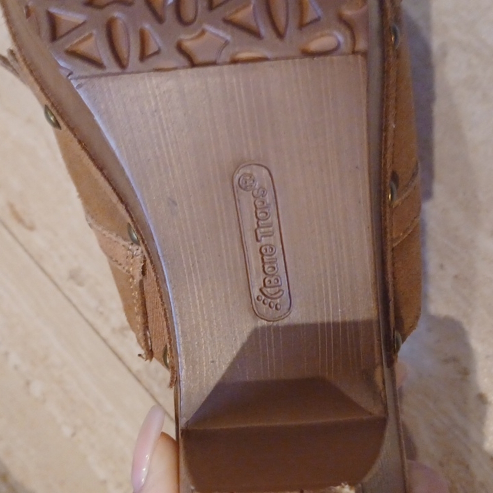 BareTraps Leather Upper 3" Sparrow Fringed Open Toe Clogs - Picture 6 of 8
